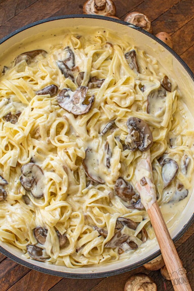Creamy Mushroom Fettuccine Alfredo